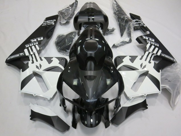 Matt Schwarzes & Weißes Punisher-Logo 2005-2006 CBR600RR Motorrad Verkleidungen Matt Schwarzes & Weißes Punisher-Logo 2005-2006 CBR600RR Motorrad Verkleidungen